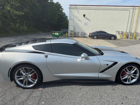 Used 2019 Chevrolet Corvette Stingray Coupe w/ 2LT Preferred Equipment Group image 5