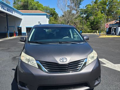 Used 2014 Toyota Sienna LE