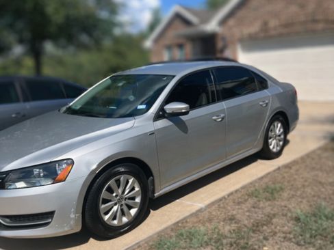 Used 2015 Volkswagen Passat 1.8T Wolfsburg Edition image 4