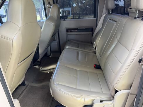 Used 2009 Ford F350 Lariat AWD/4WD image 4