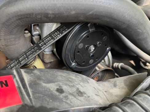 Used 1996 Ford F250 2WD SuperCab image 8
