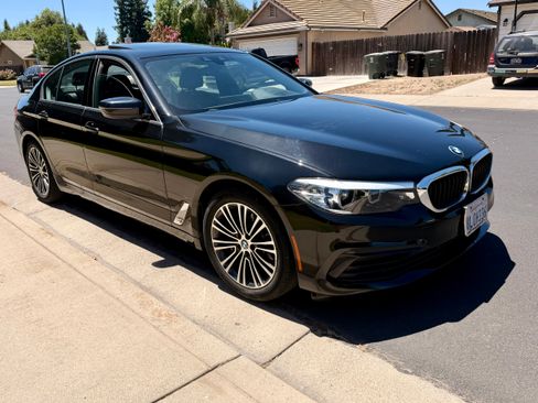 Used 2019 BMW 540i xDrive AWD/4WD image 4
