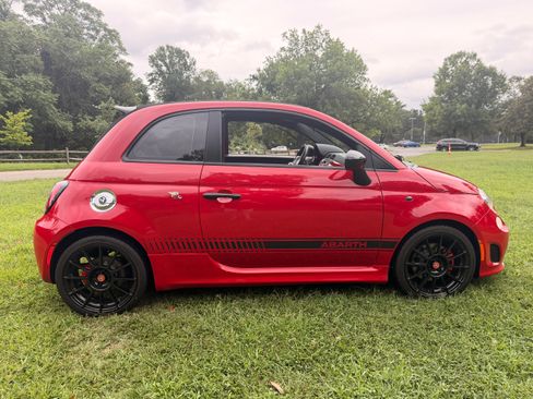 Used 2013 FIAT 500 Abarth w/ Beats Audio Pkg FWD image 8
