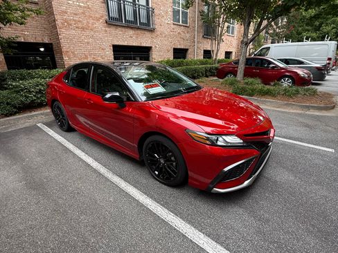 Used 2024 Toyota Camry XSE image 4