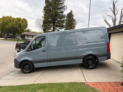 Used 2024 Mercedes-Benz Sprinter 2500 image 10