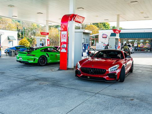 Used 2016 Mercedes-Benz AMG GT S image 4