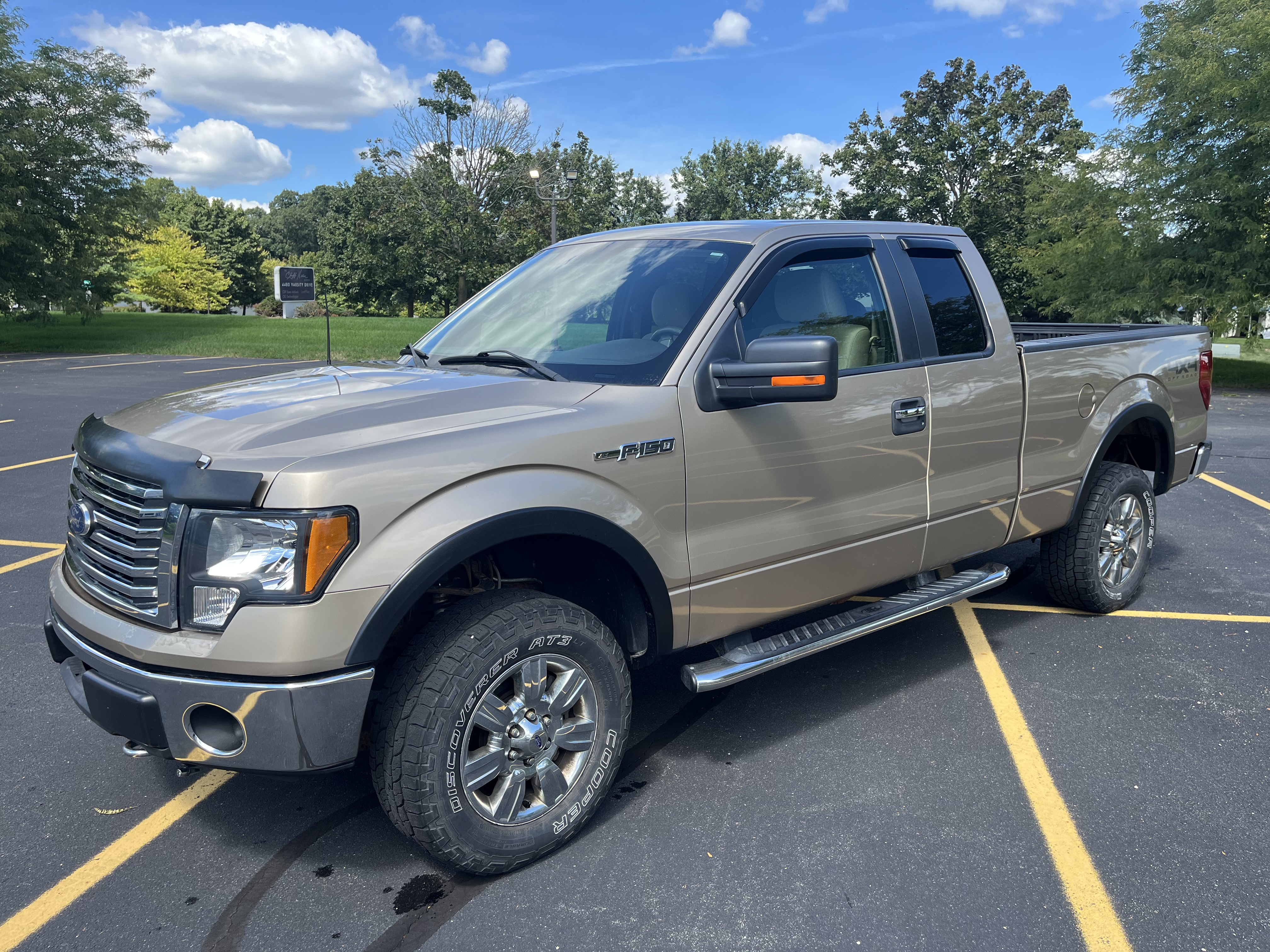 Used 2011 Ford F150 XLT w/ XLT Chrome Pkg AWD/4WD image 2