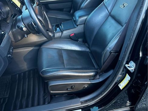 Used 2022 Chrysler 300 S w/ Comfort Group image 6