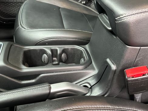 Used 2022 Jeep Wrangler Unlimited Sahara image 8