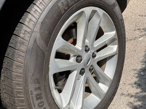 Used 2013 Ford Explorer XLT FWD image 14