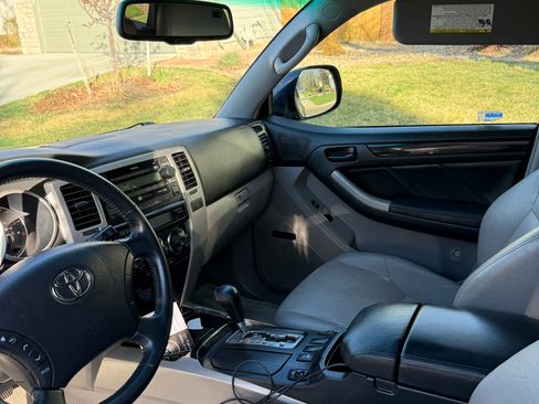 Used 2008 Toyota 4Runner Limited image 5