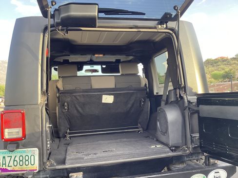 Used 2010 Jeep Wrangler Rubicon w/ PWR Convenience Group AWD/4WD image 19
