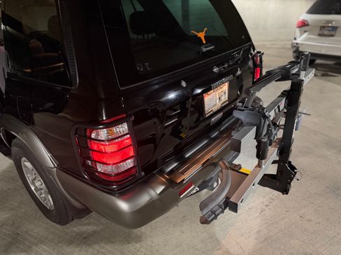 Used 2001 Nissan Pathfinder SE AWD/4WD image 16