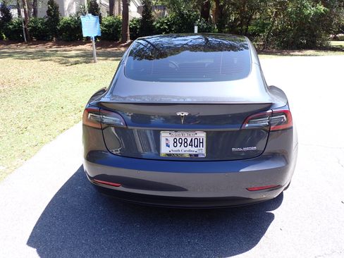Used 2022 Tesla Model 3 Performance image 8
