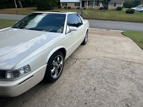 Used 2001 Cadillac Eldorado Touring image 4