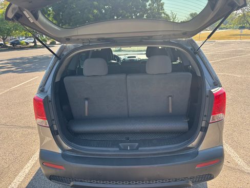 Used 2013 Kia Sorento LX w/ Convenience Pkg AWD/4WD image 16
