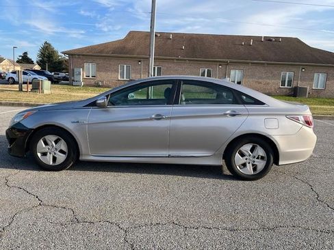 Used 2012 Hyundai Sonata Hybrid image 1