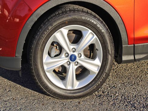 Used 2014 Ford Escape SE image 12