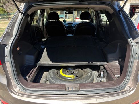 Used 2012 Hyundai Tucson GLS image 11