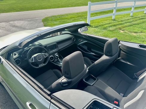 Used 2017 Chevrolet Camaro LT w/ RS Package image 11