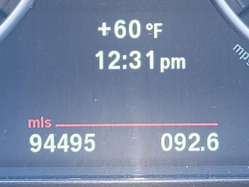 Used 2011 BMW 528i Sedan image 17