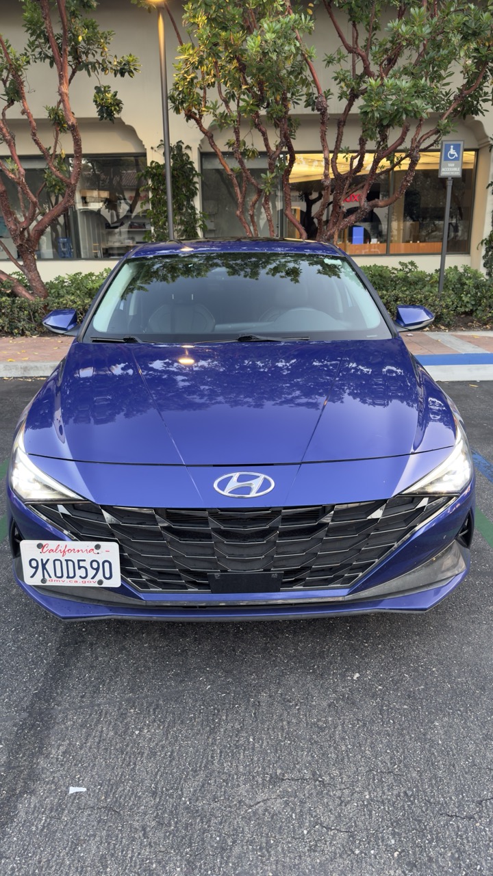 Used 2023 Hyundai Elantra Limited FWD image 1