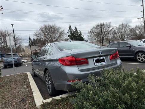 Used 2019 BMW 530i w/ Convenience Package image 4