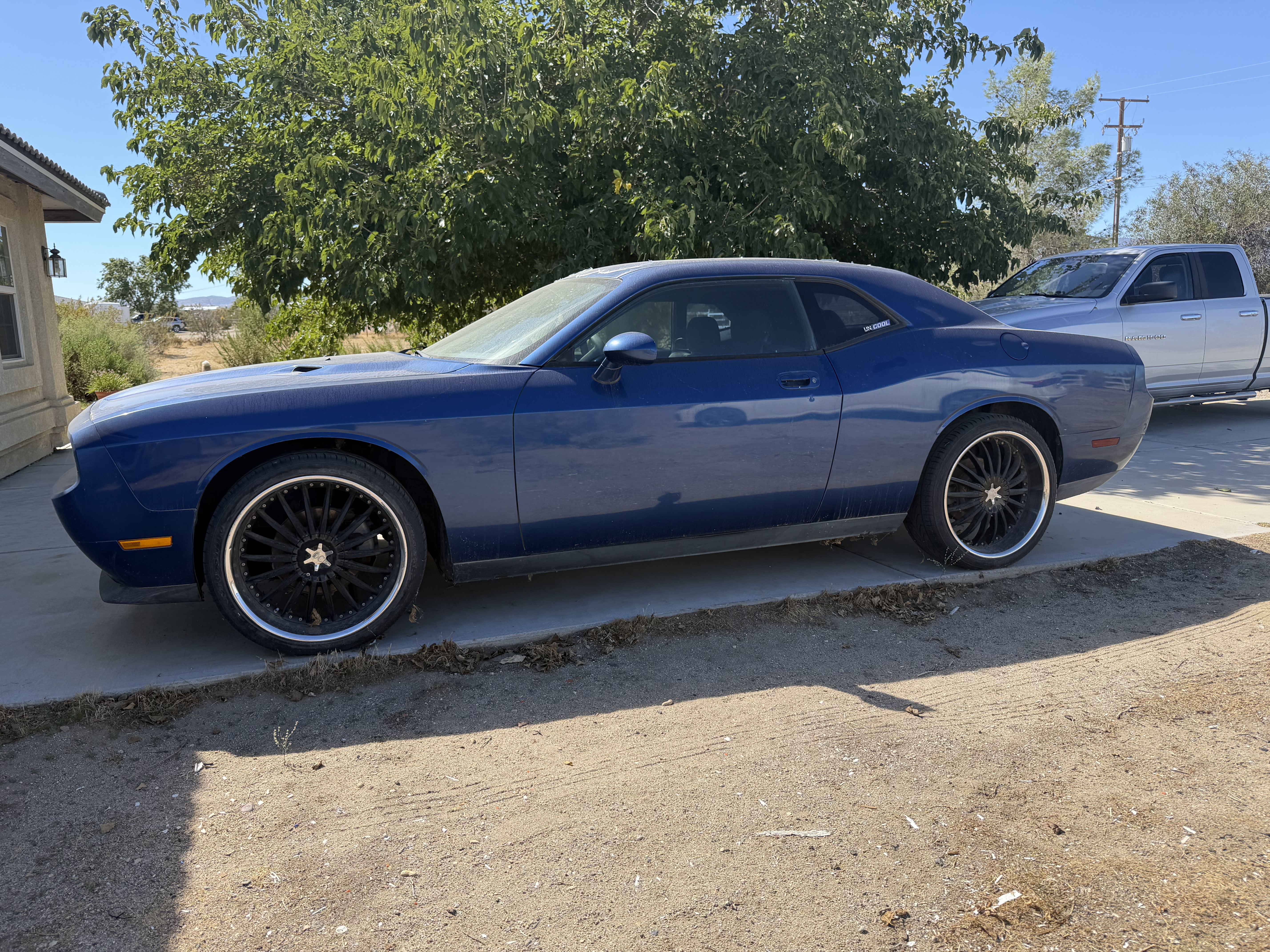 Used 2009 Dodge Challenger SE RWD image 4