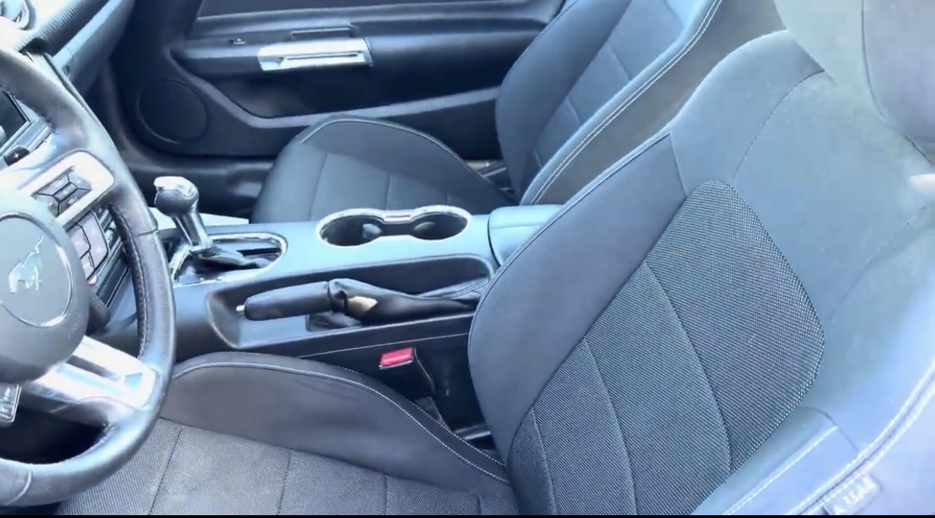 Used 2015 Ford Mustang Coupe RWD image 16