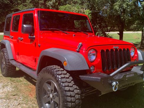 Used 2018 Jeep Wrangler Unlimited Sport S image 1