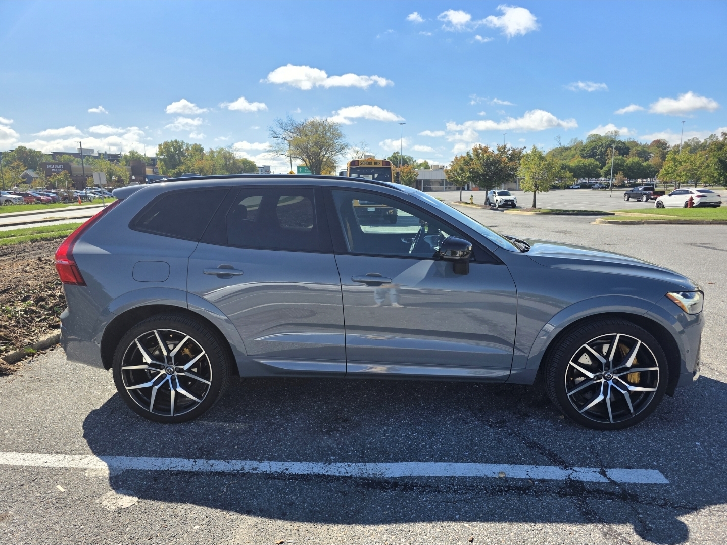 Used 2022 Volvo XC60 T8 Polestar AWD/4WD image 4