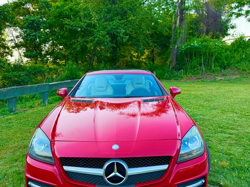 Used 2012 Mercedes-Benz SLK 350 image 1