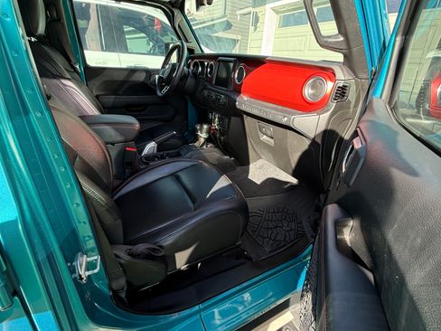 Used 2020 Jeep Wrangler Unlimited Rubicon AWD/4WD image 21