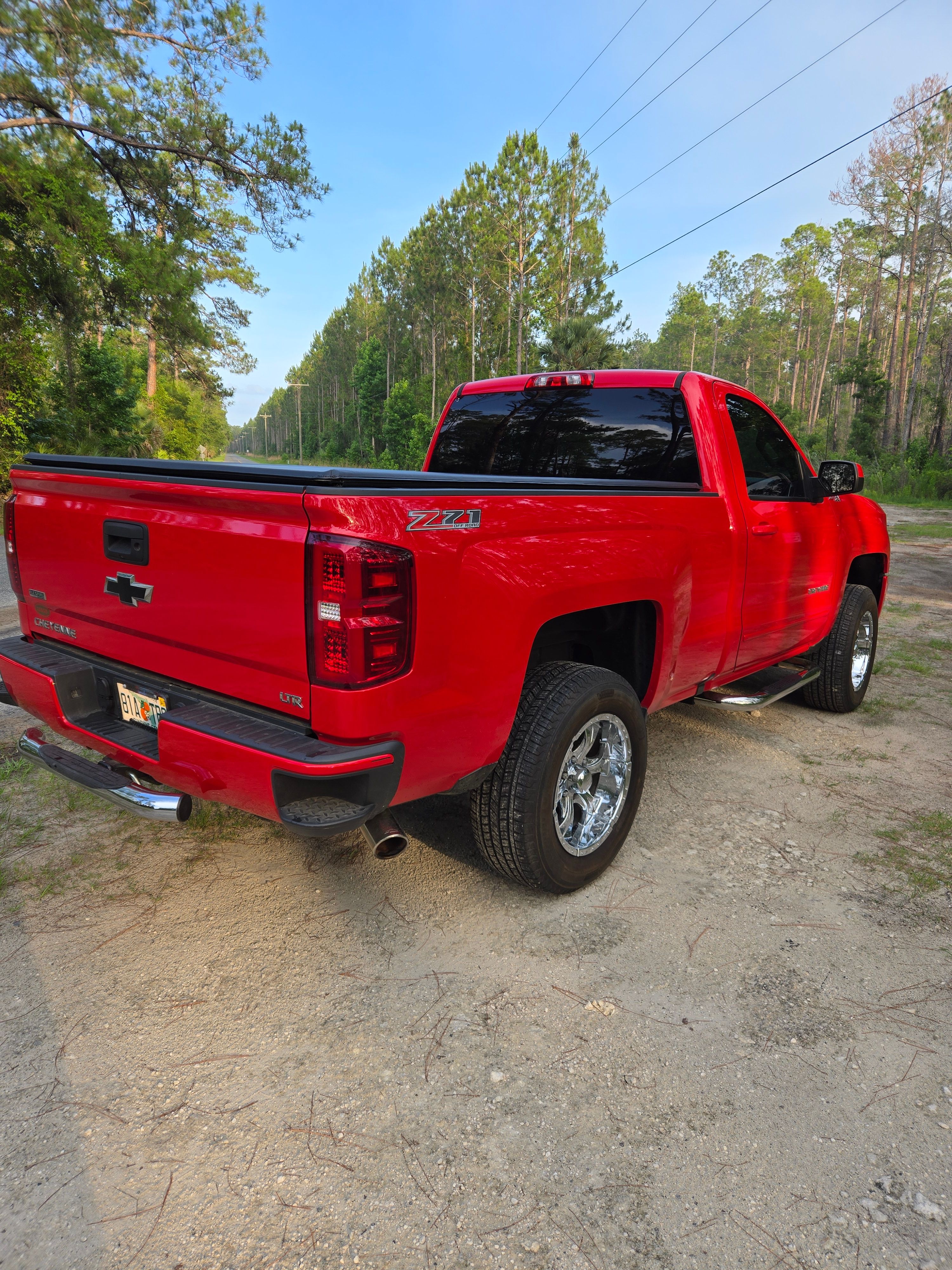 Used 2017 Chevrolet Silverado 1500 LT AWD/4WD image 8