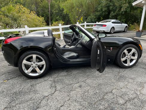 Used 2006 Pontiac Solstice Convertible w/ Premium Package image 8