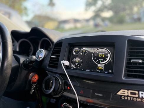 Used 2010 Mitsubishi Lancer Evolution GSR image 12