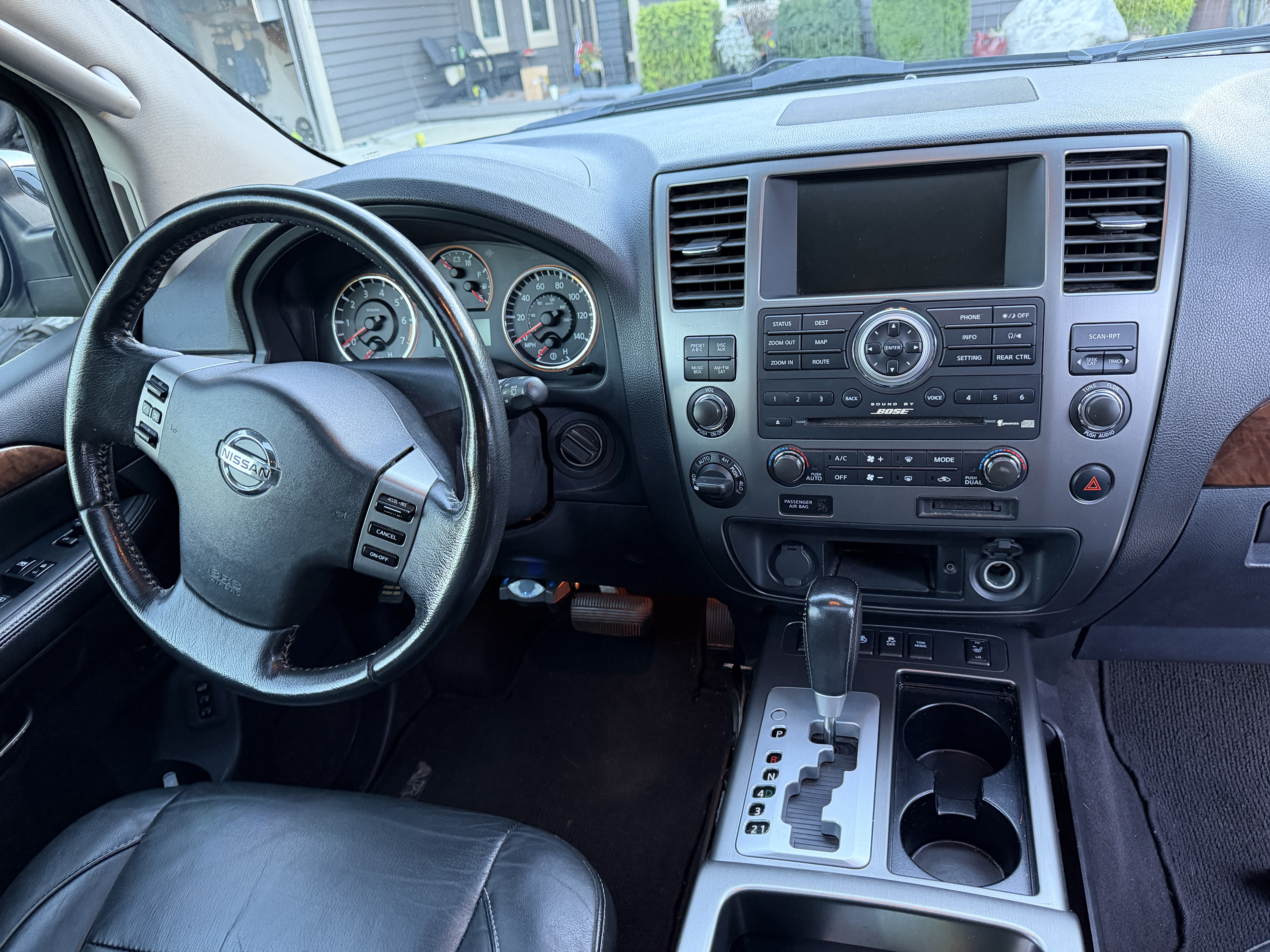 Used 2012 Nissan Armada Platinum AWD/4WD image 14