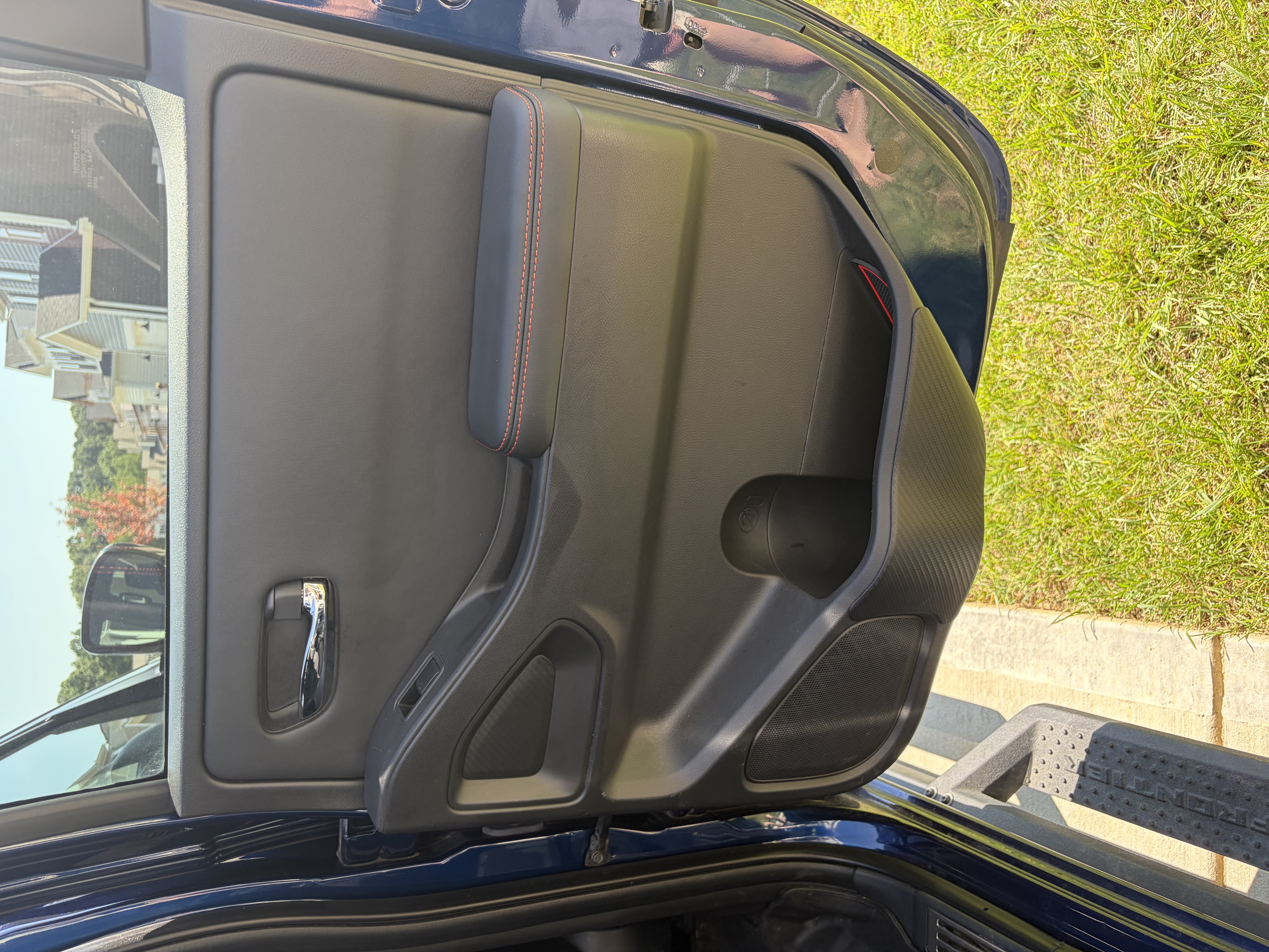 Used 2023 Nissan Frontier PRO-4X w/ Pro-4X Premium Package AWD/4WD image 13