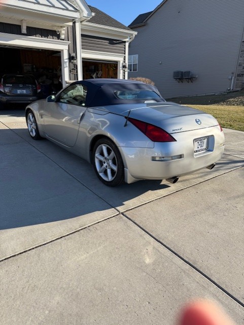 Used 2004 Nissan 350Z Touring RWD image 10