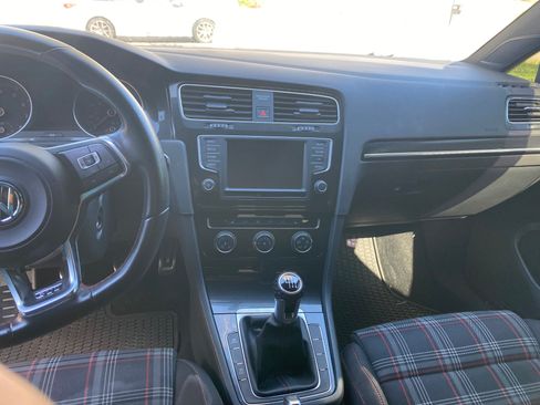 Used 2016 Volkswagen GTI S image 12