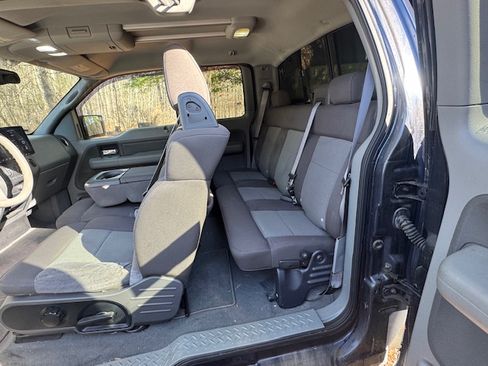 Used 2004 Ford F150 XLT image 13