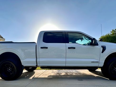 Used 2021 Ford F150 XLT w/ Equipment Group 301A Mid AWD/4WD image 10