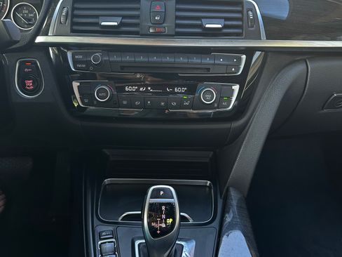 Used 2018 BMW 430i Convertible RWD image 17