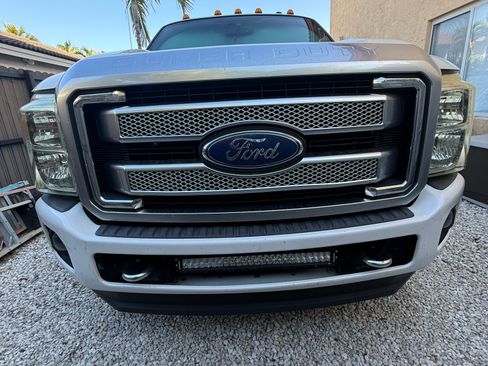 Used 2016 Ford F350 Platinum w/ FX4 Off-Road Package AWD/4WD image 8