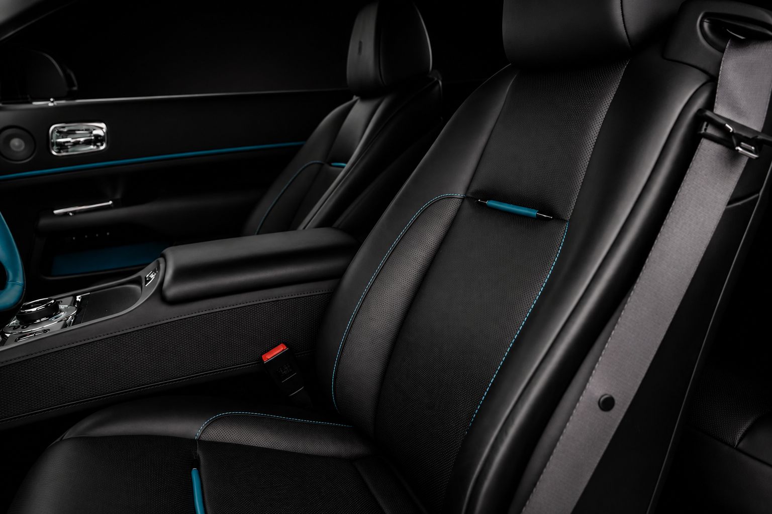 Used 2019 Rolls-Royce Wraith RWD image 25