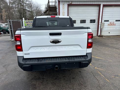 Used 2024 Ford Maverick Lariat w/ Black Appearance Package image 6