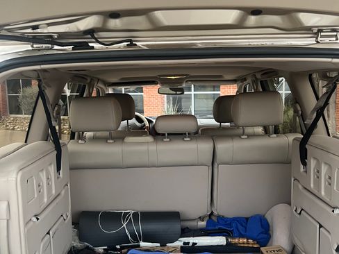 Used 2000 Lexus LX 470 4WD image 12