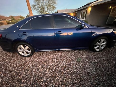 Used 2011 Toyota Camry SE image 4