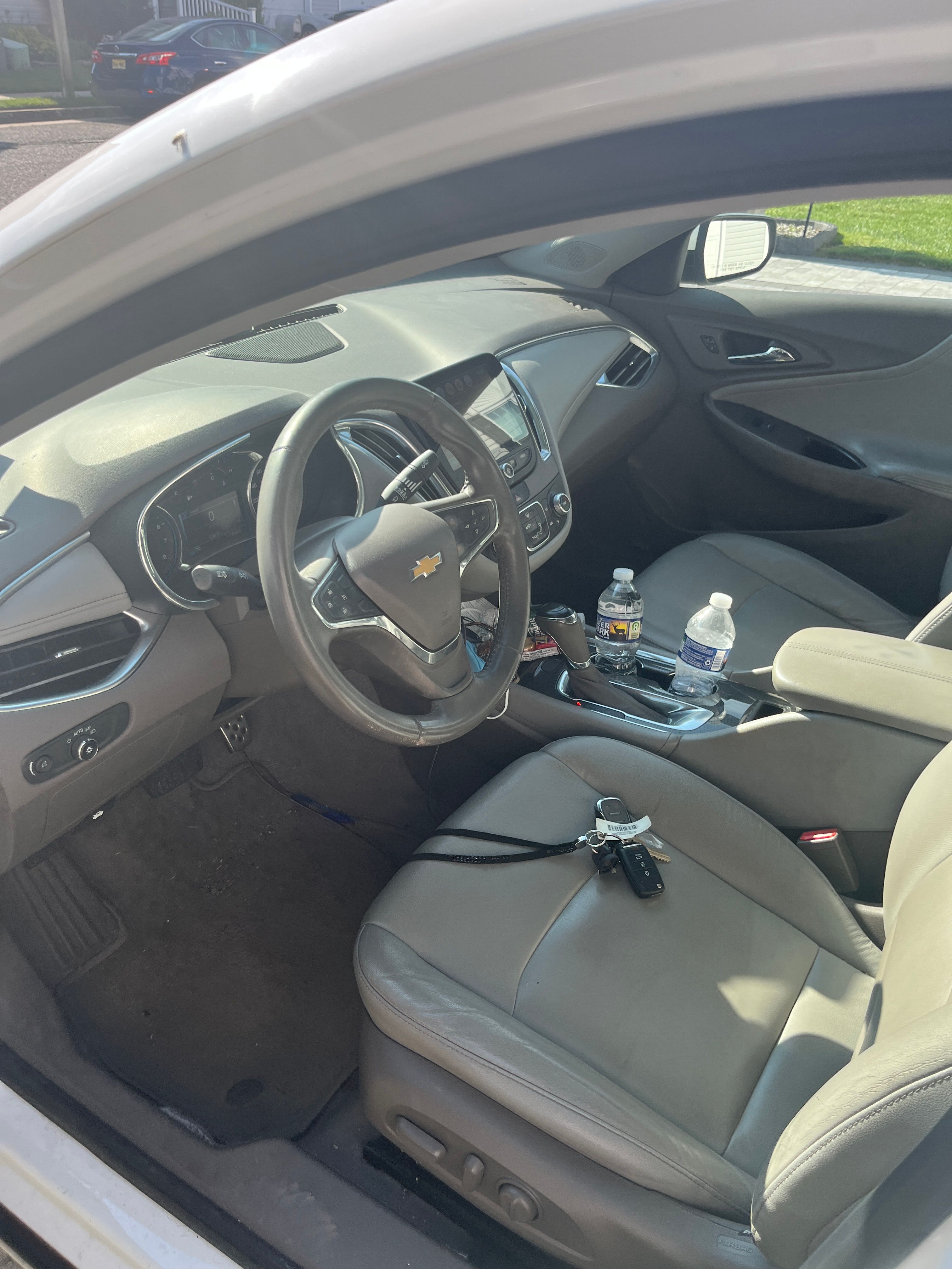 Used 2016 Chevrolet Malibu LT w/ Leather Package FWD image 10
