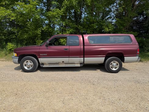 Used 2001 Dodge Ram 2500 Truck 2WD Quad Cab image 8